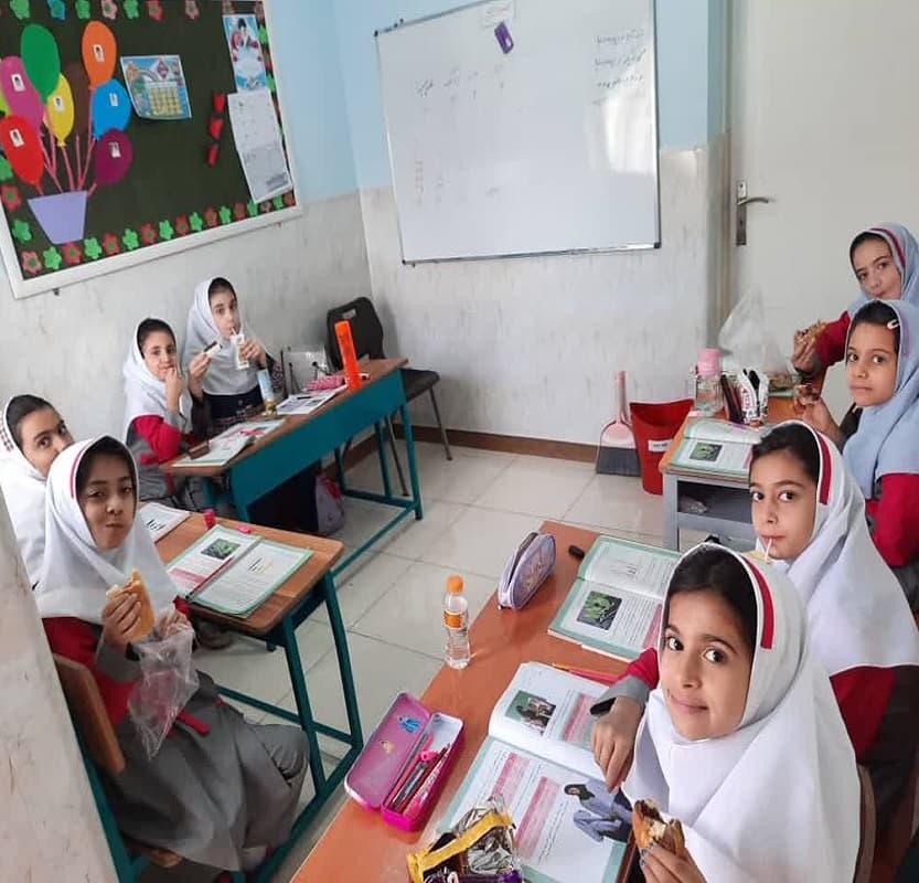 پیش دبستانی و دبستان غیر دولتی پارمیدا